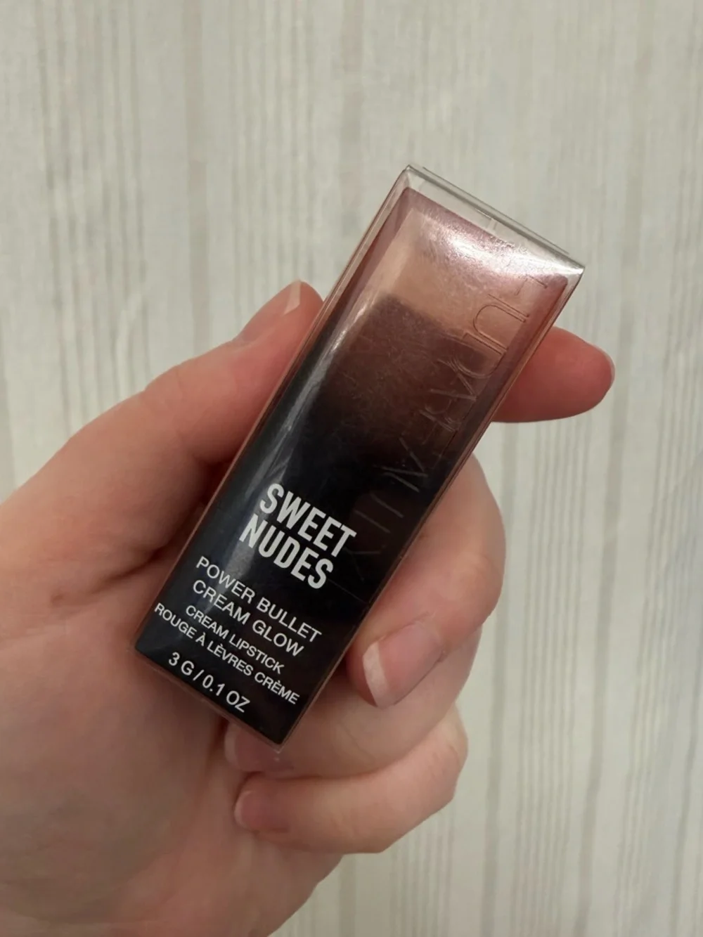 NIB💥 Huda Beauty Power Bullet Cream Glow Hydrating Lipstick in Honey Bun